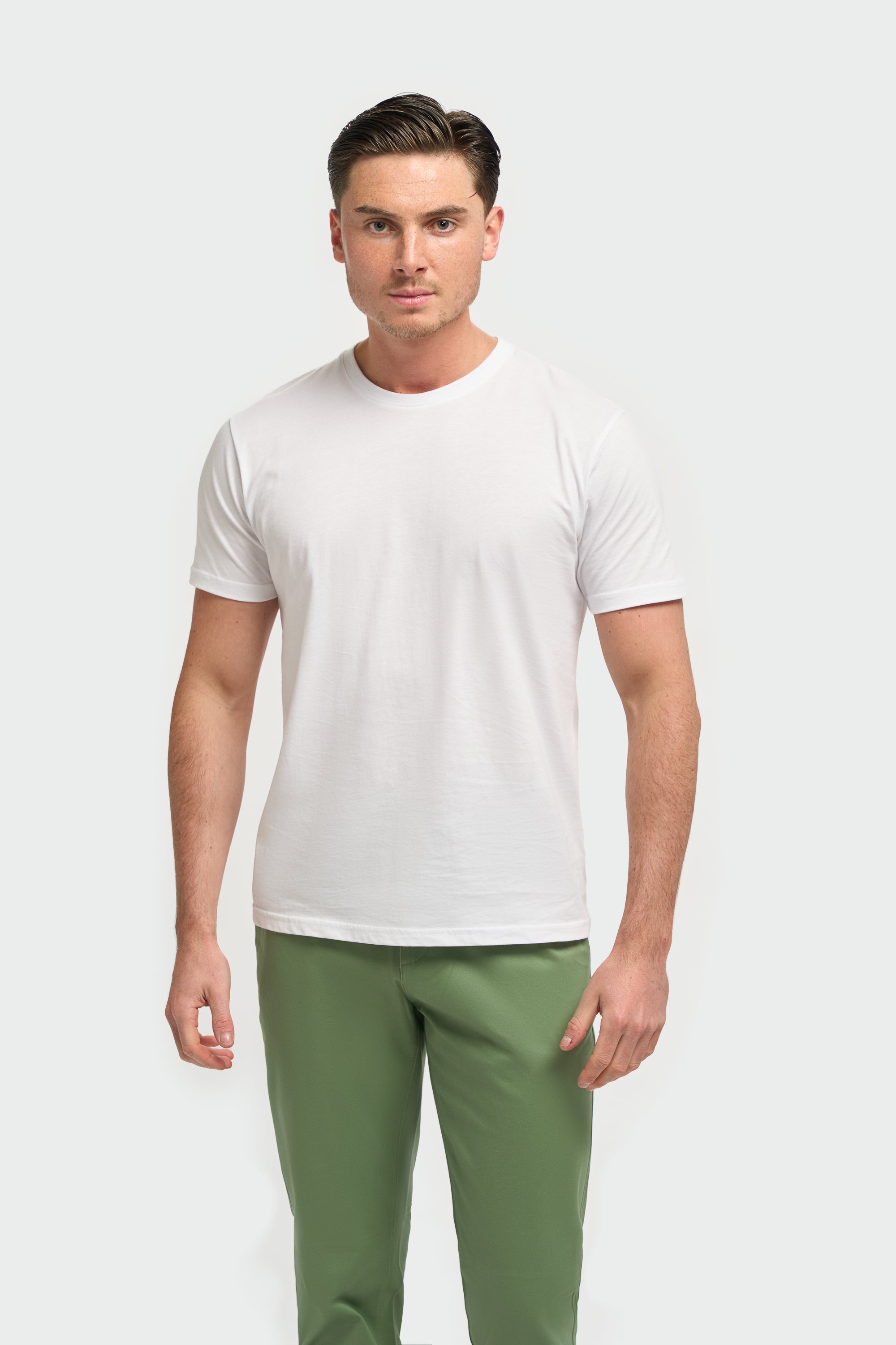 Men’s 100% cotton crewneck T-shirt, classic fit