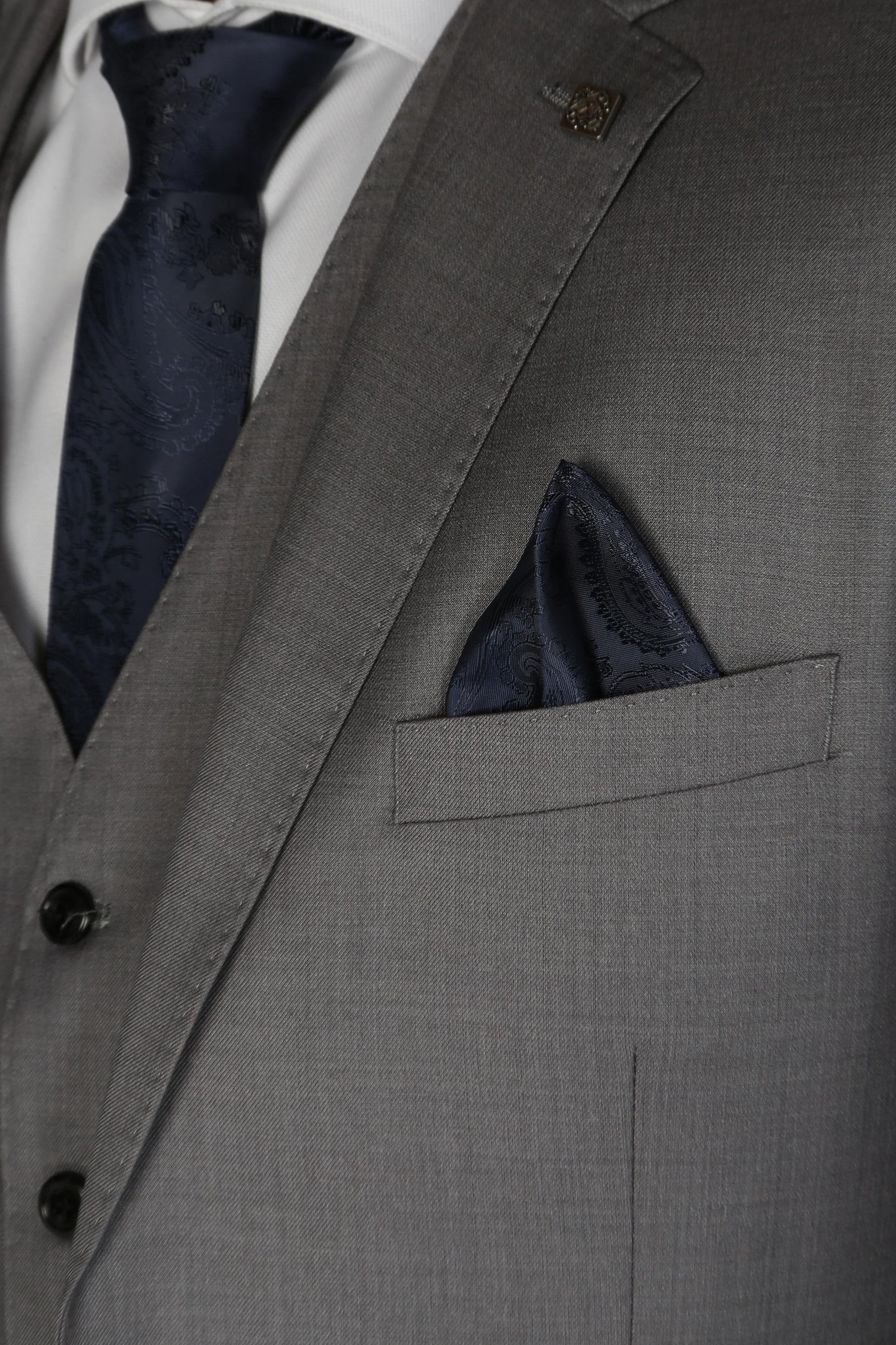 CHARLES Men’s Tailored Fit Light Grey Suit