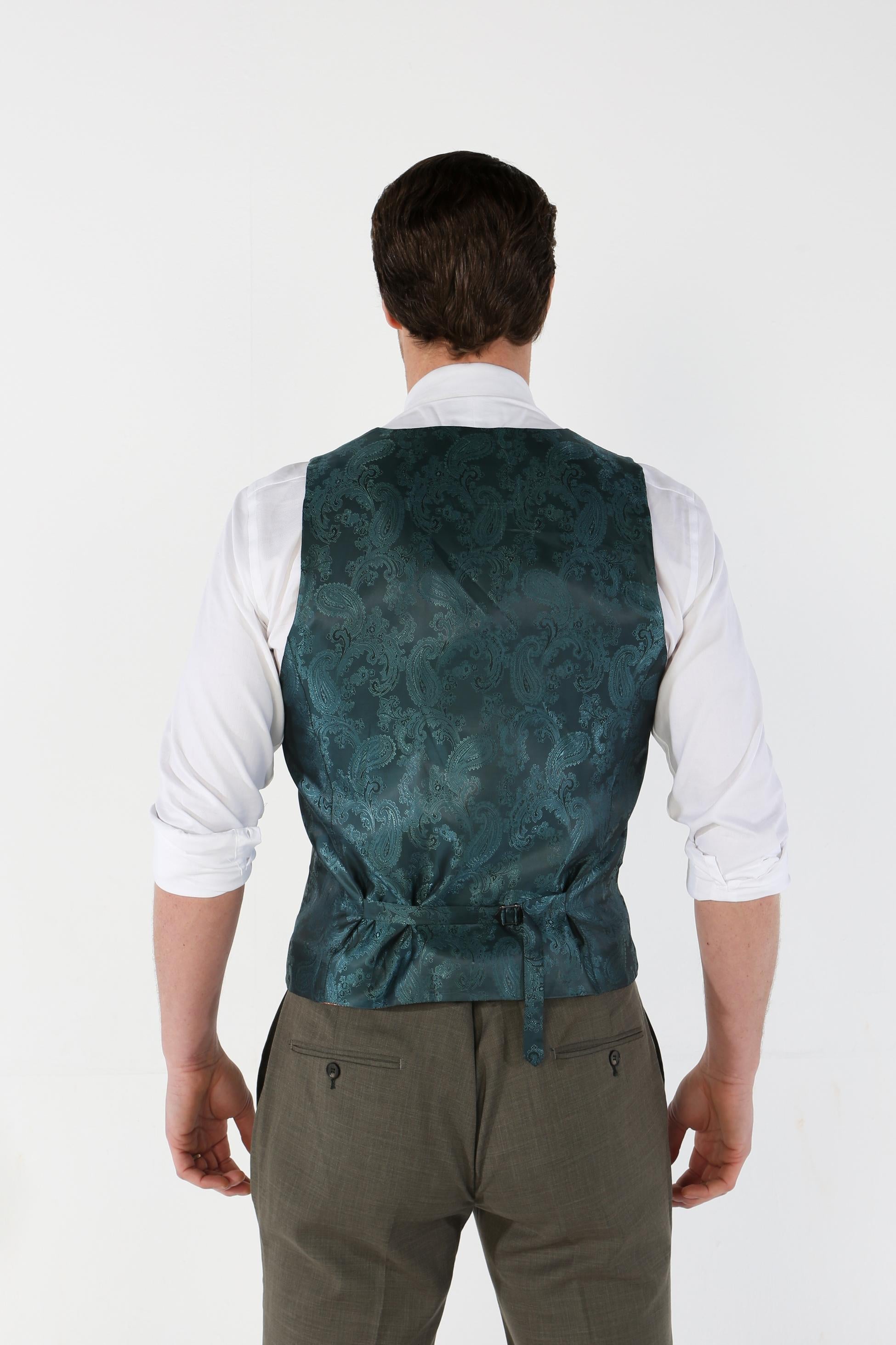 KURT Men’s Tailored Fit Plaid Sage Green Suit