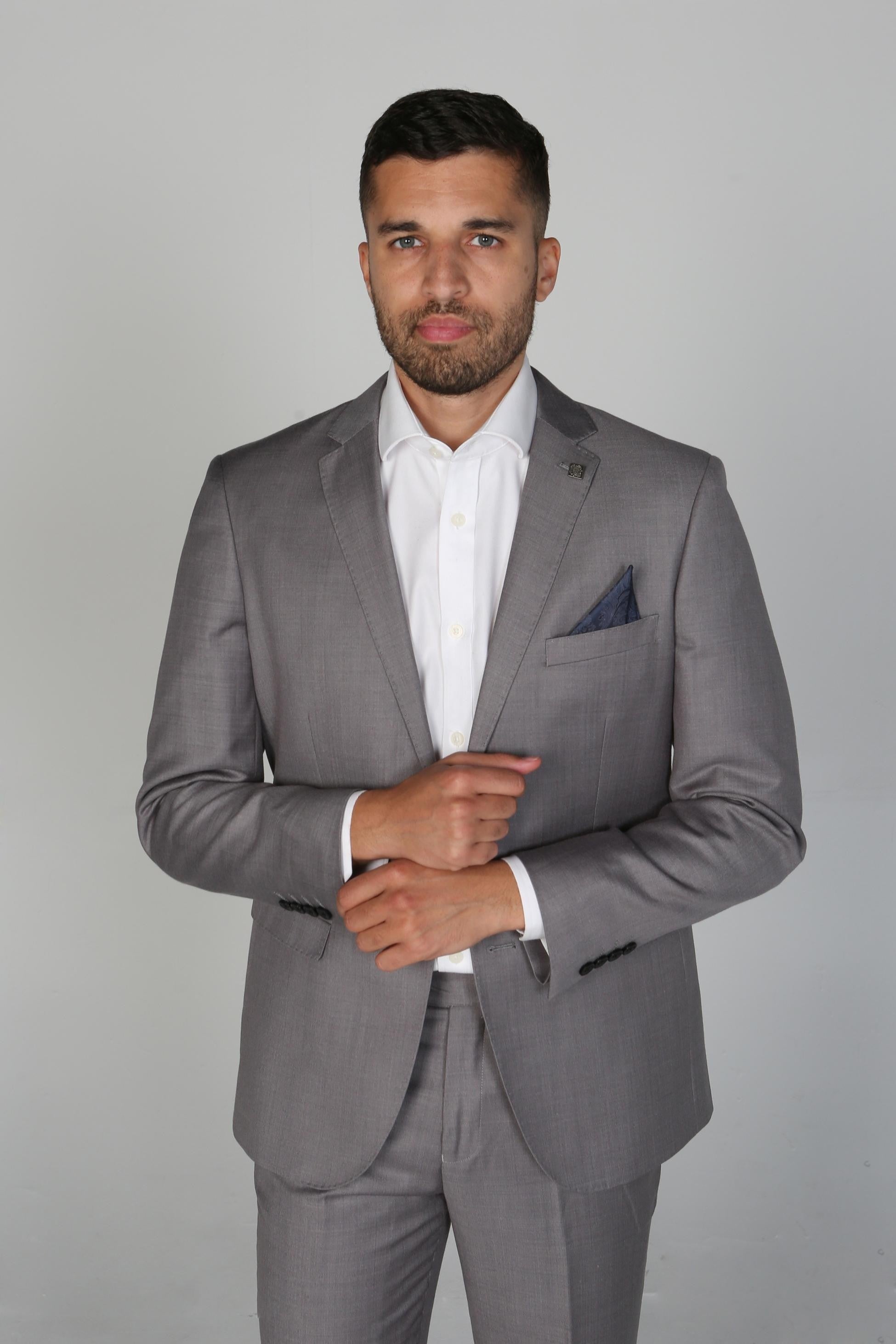 CHARLES Men’s Tailored Fit Light Grey Suit