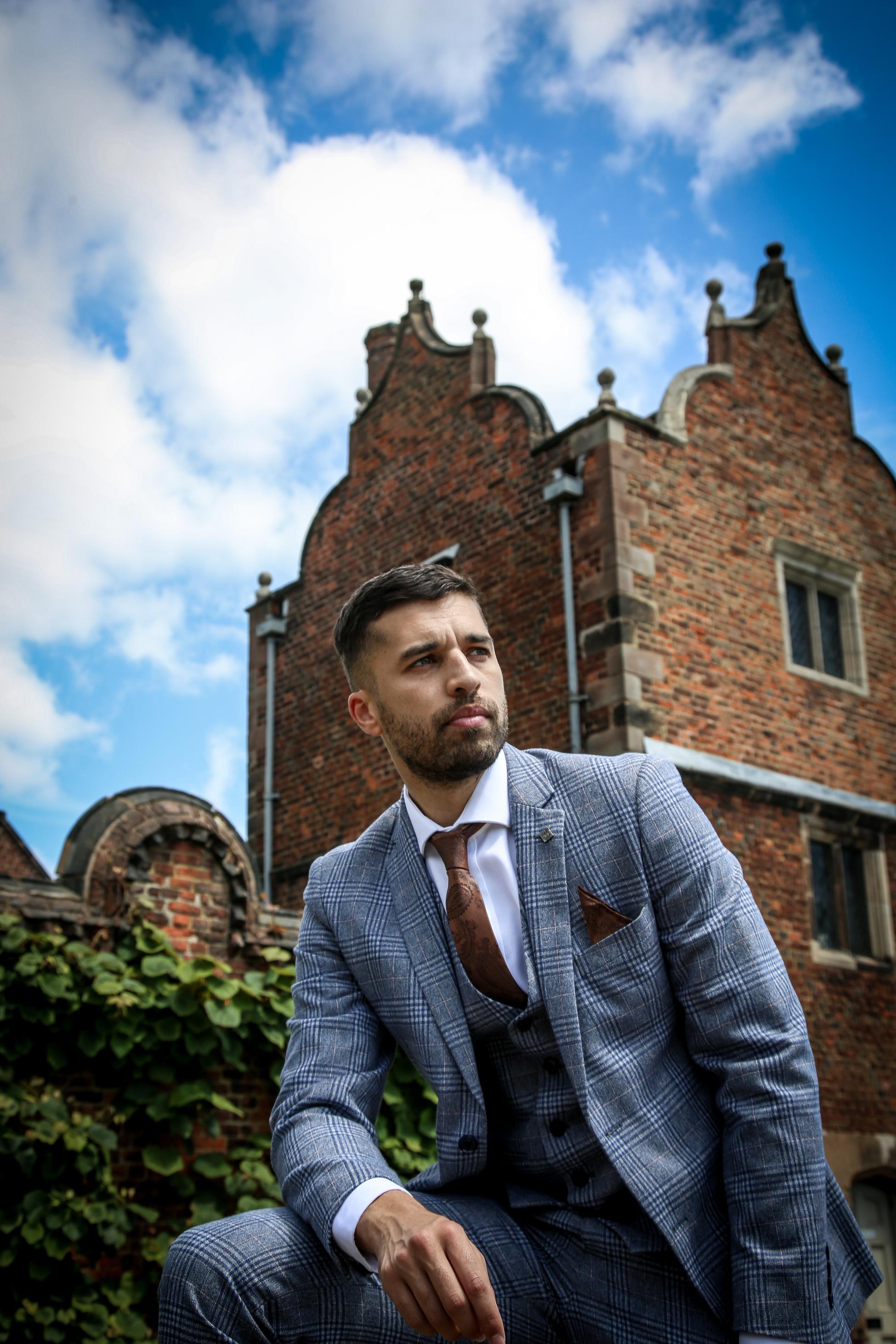 Men's Victor Sapphire Blue Retro Check Tailored Fit Suit