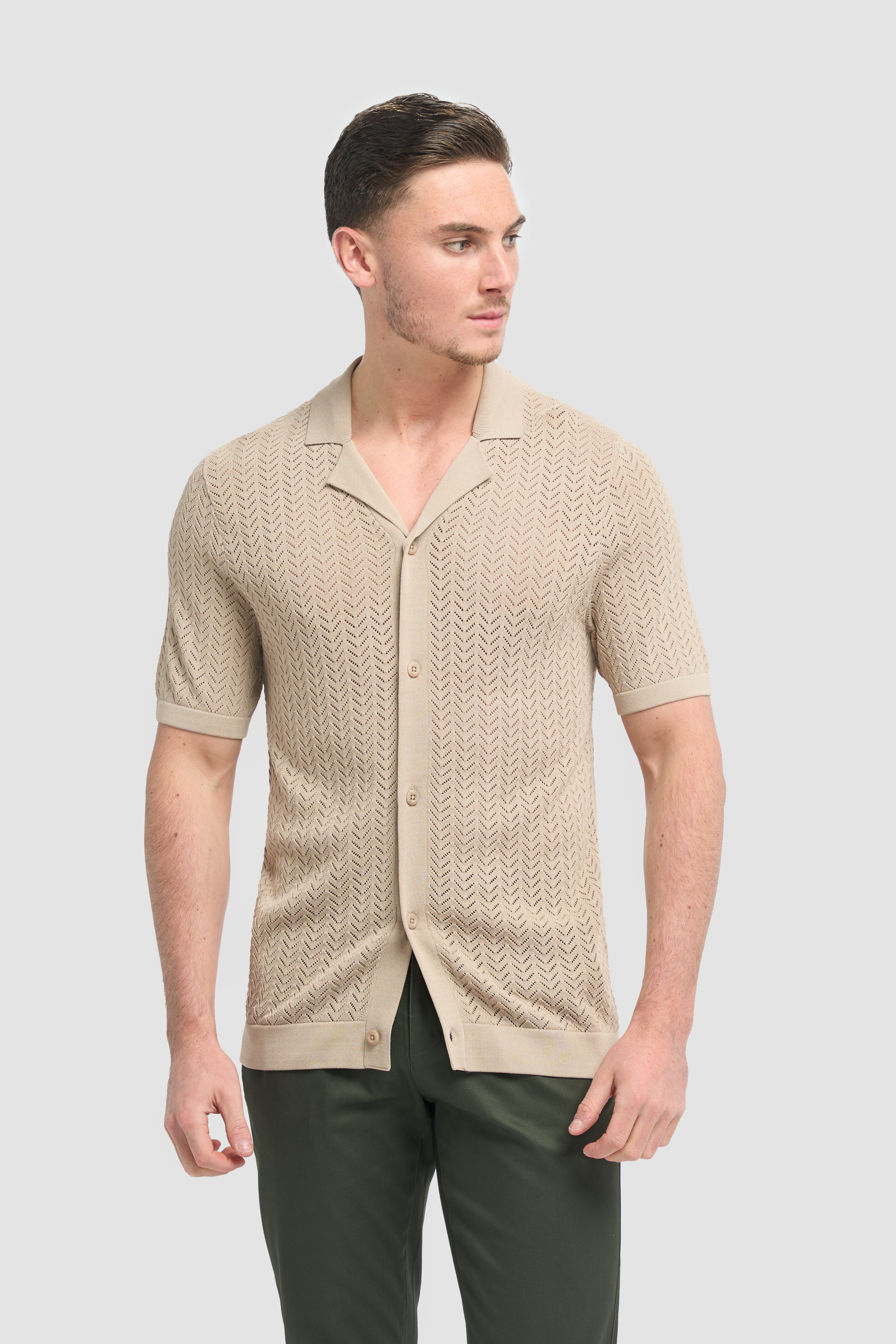 Men’s chevron knit button-down shirt in cotton