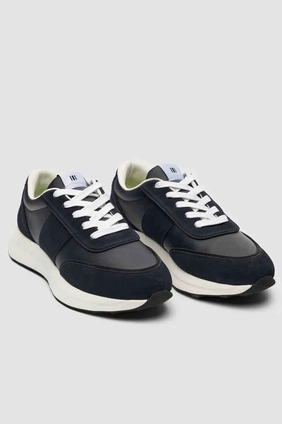 Men's navy classic lace-up trainers, ALANZA.