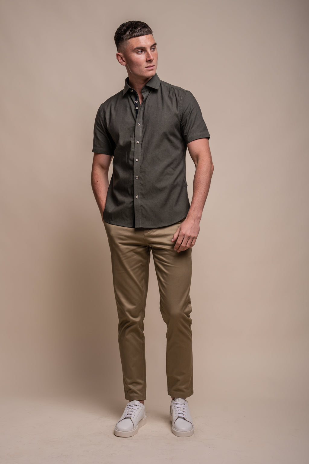 Men's Slim Fit Linen Blend Short Sleeve Shirt - FUEGO - Green Model Front Picture