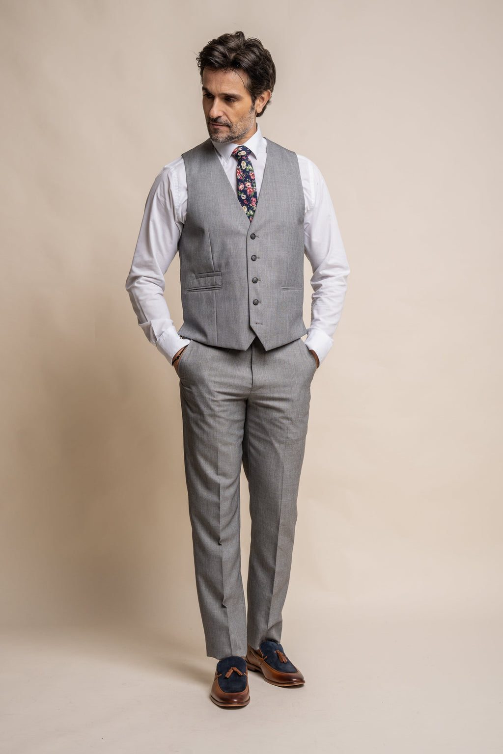 Men's Slim Fit Suit - REEGAN - Light Grey Waistcoat Picture