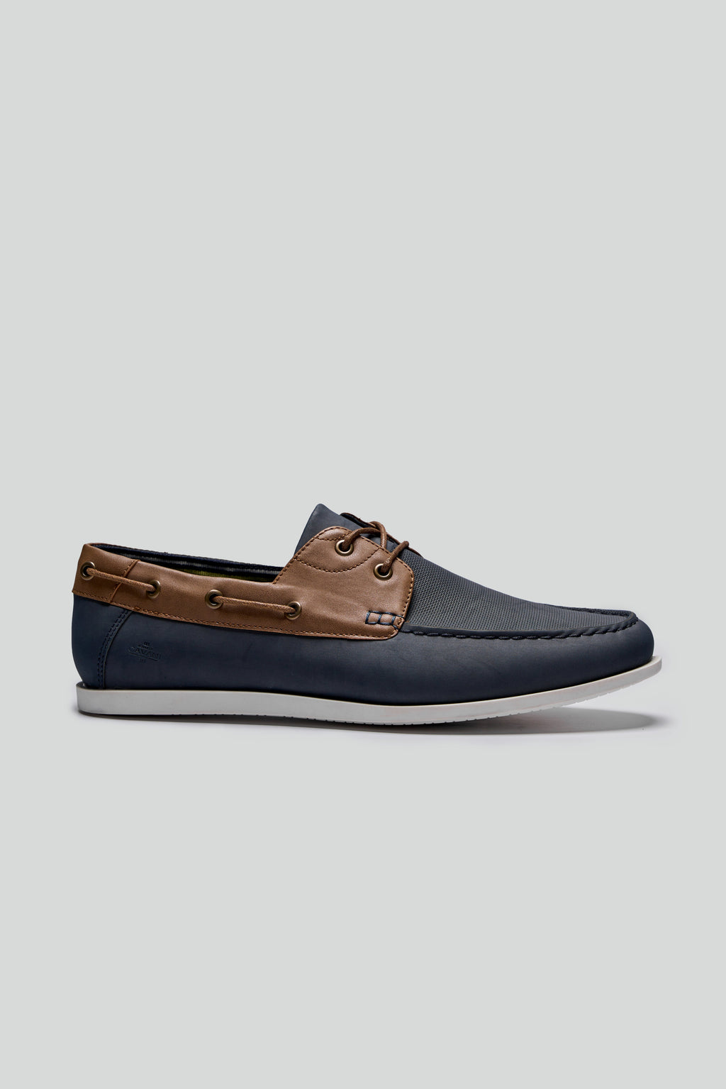 Men's tan and navy leather boat shoes with white sole, ANDROS.