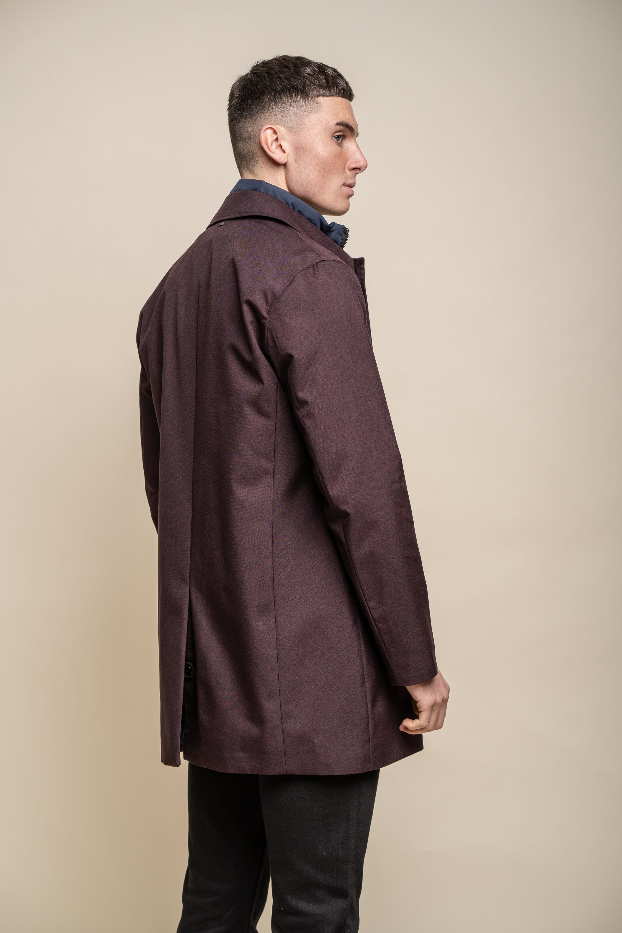 Men's Midi Length Geke Coat with Removable Zipper - BRANDO - Wine Red Model Back Picture