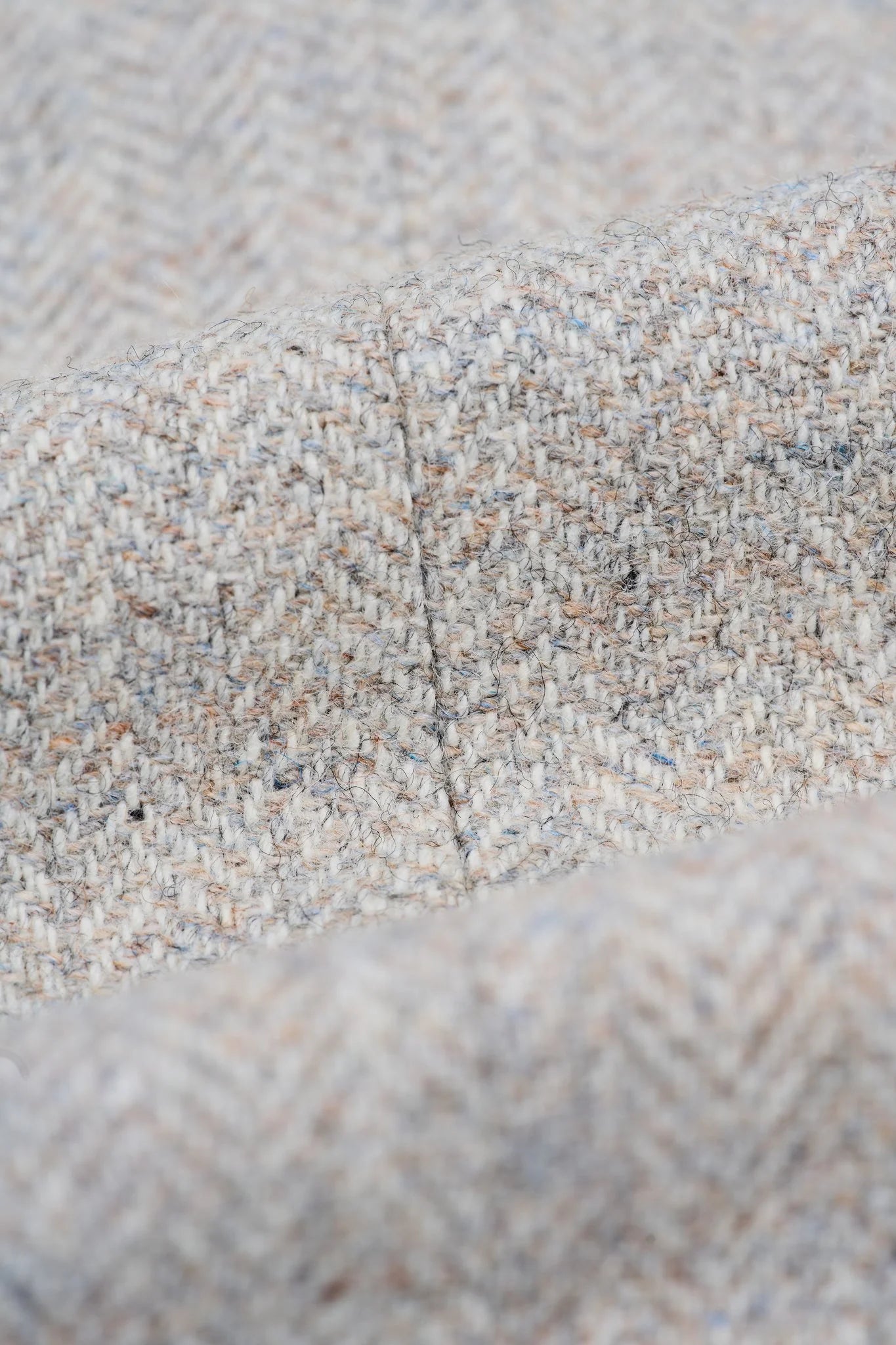 Men’s Pearl Grey 3 Piece Wool Herringbone Tweed Suit Thomas Fabric Picture