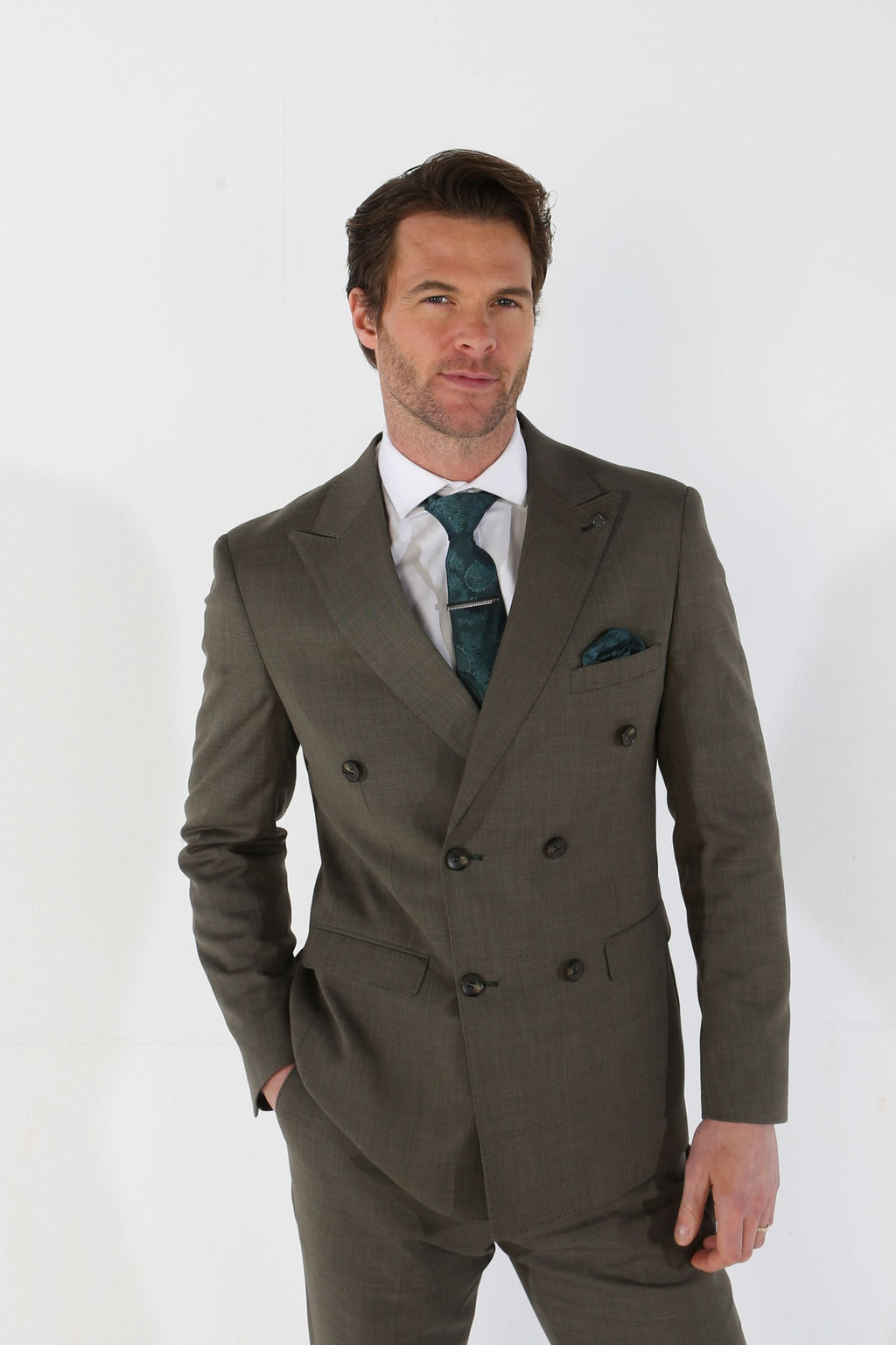 KURT Men’s Tailored Fit Plaid Double Breasted Sage Green Suit