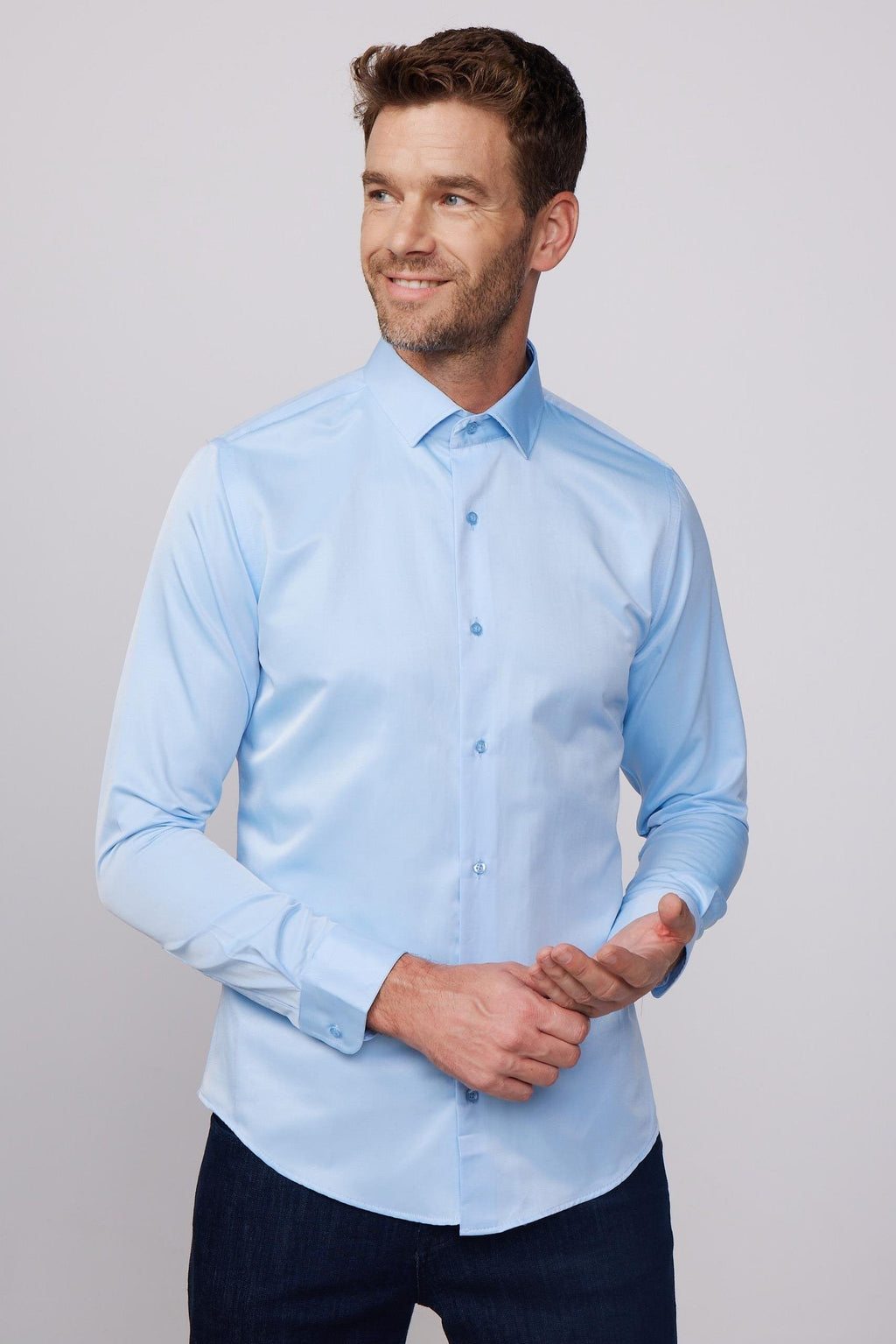 Men’s slim button-down cotton dress shirt workwear
