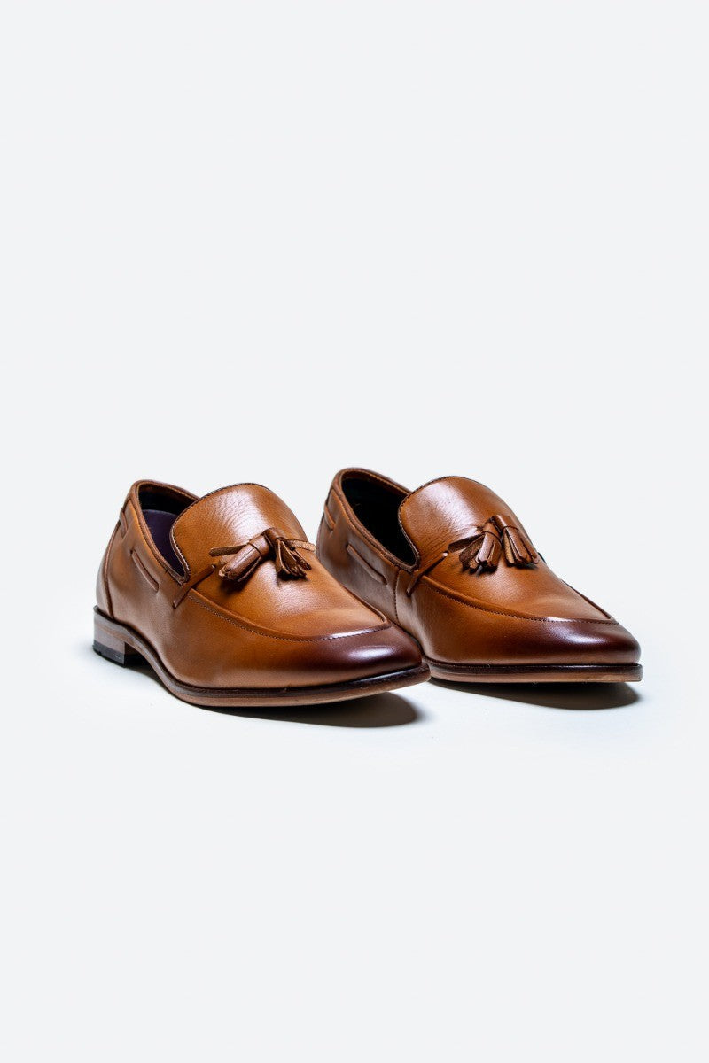 Men's tan leather slip-on tassel loafers, FREEMONT.