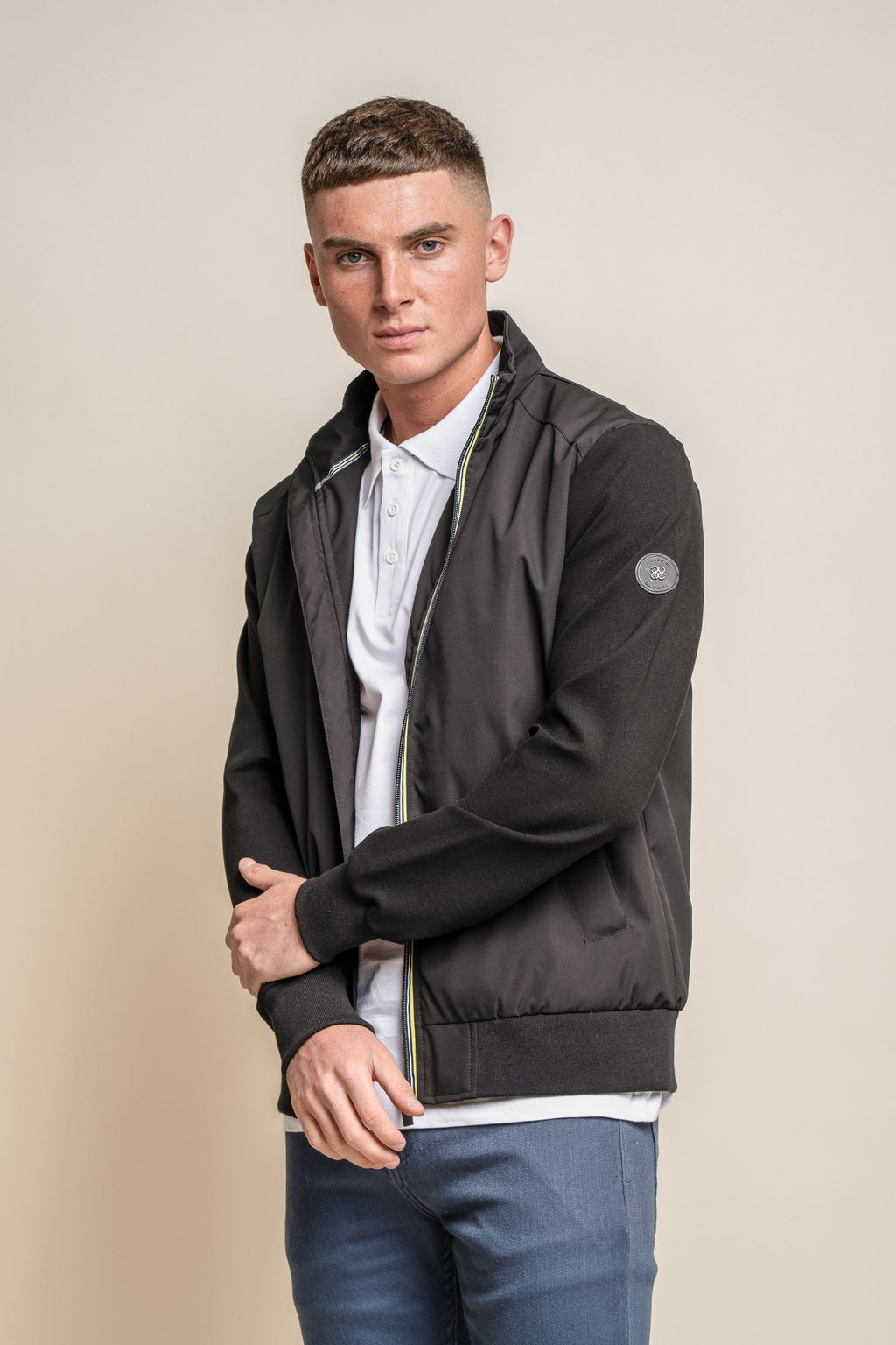 Men’s lightweight slim-fit bomber jacket in black, KASPER.