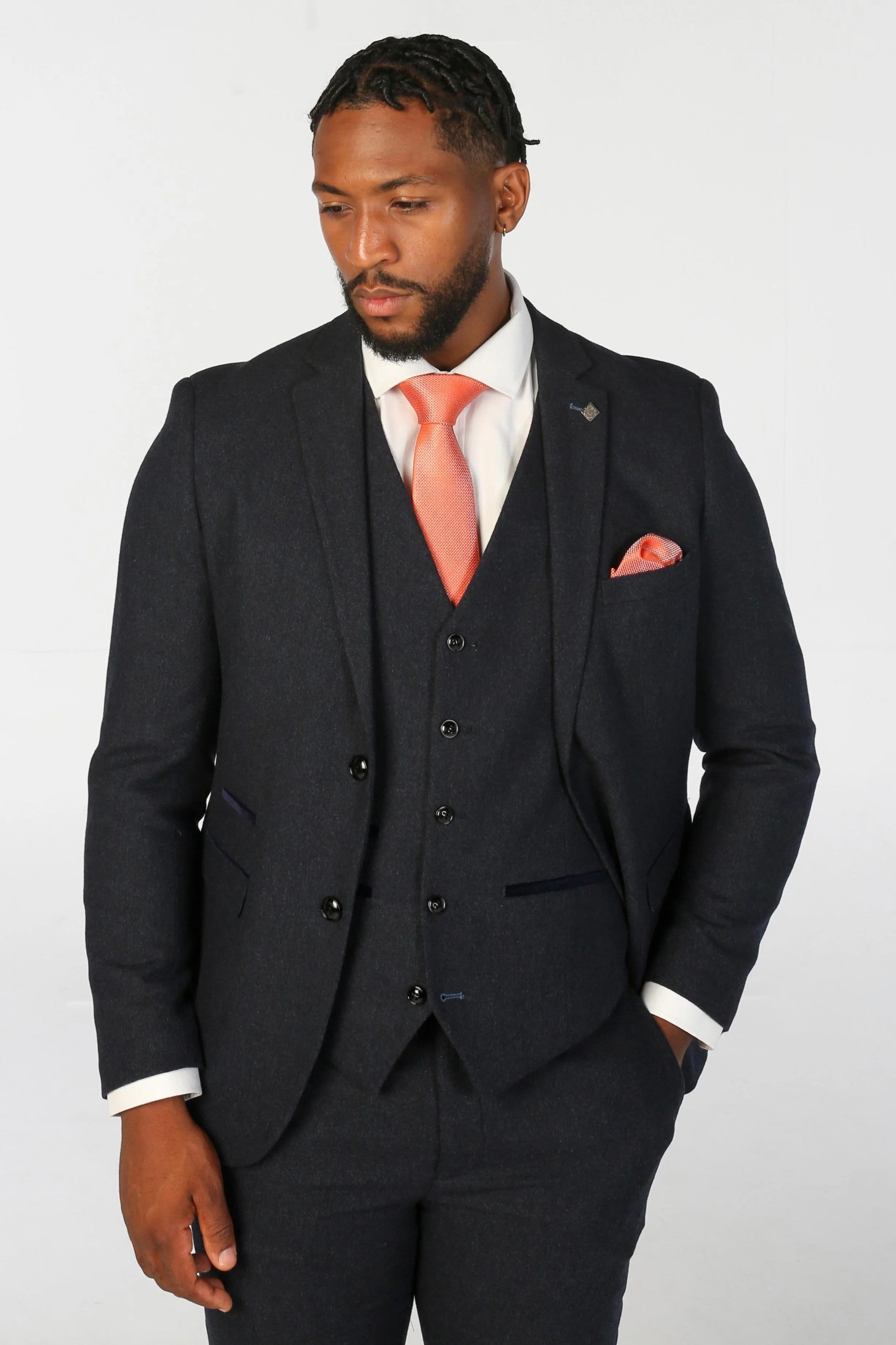 Men's tailored fit wool-blend navy suit