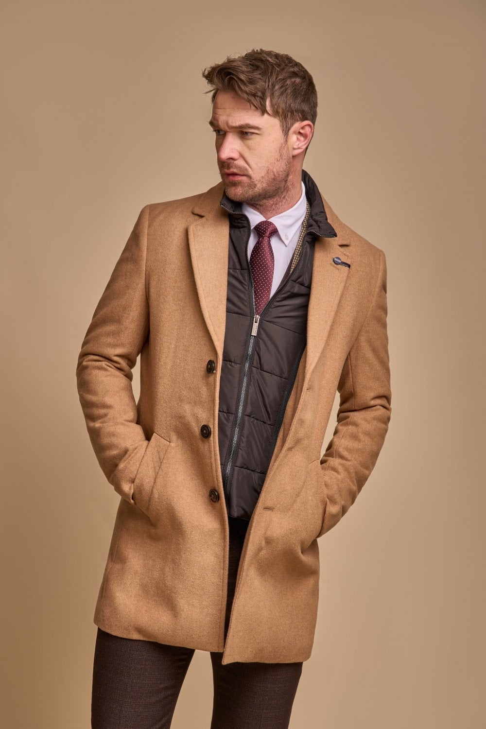 Men’s slim-fit wool-blend coat in brown camel, SANFORD.