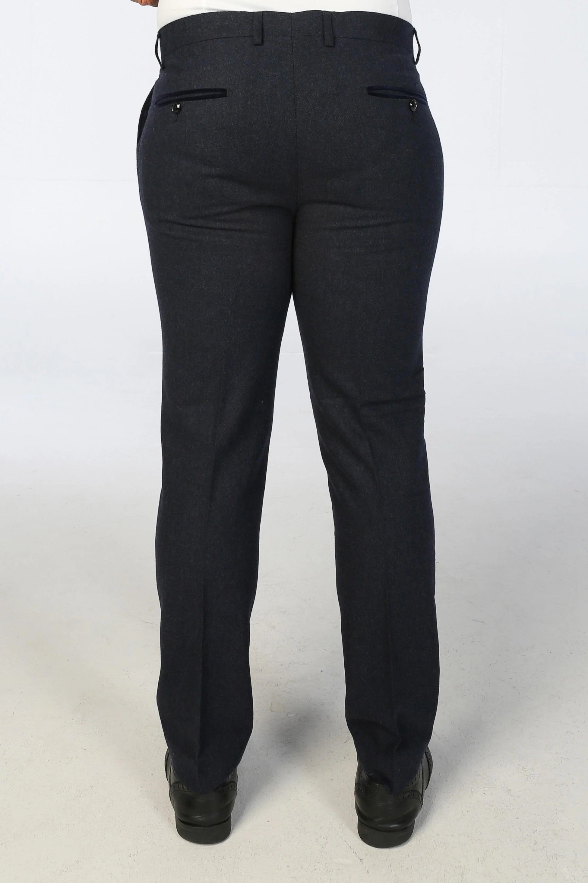 OSCAR Men’s Tailored Fit Wool Blend Navy Suit