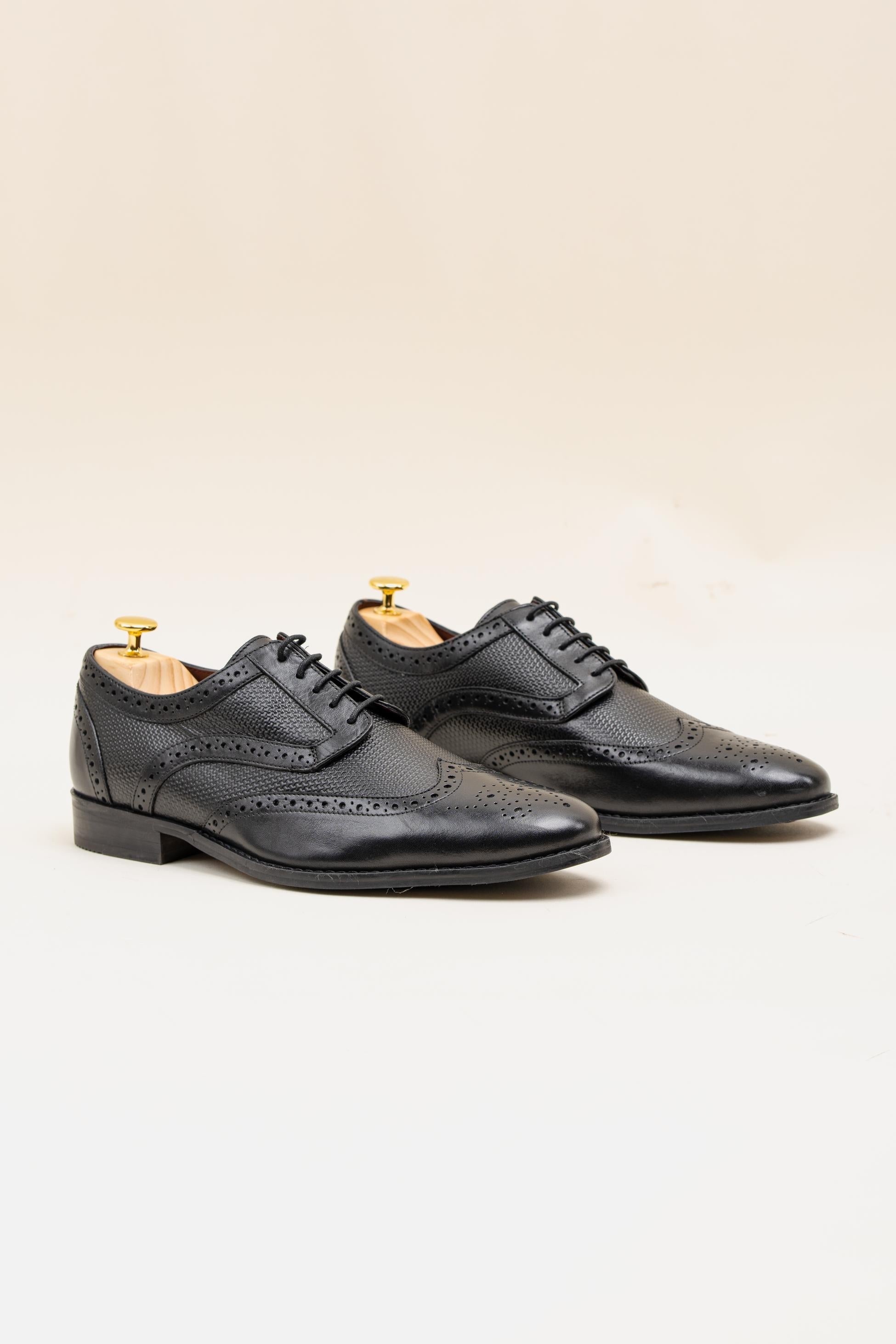 Men's black genuine leather wingtip brogue shoes, ORLEANS.