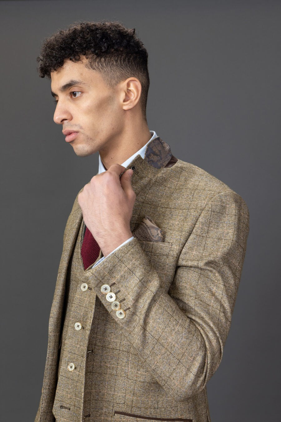 LIAM Men’s Tailored Fit Tweed Windowpane Check Beige Suit