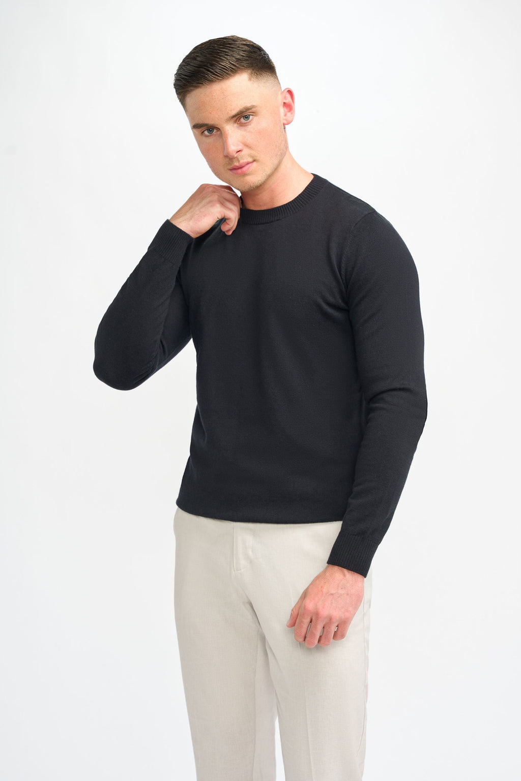 Men’s wool-blend knit pullover jumper, lightweight