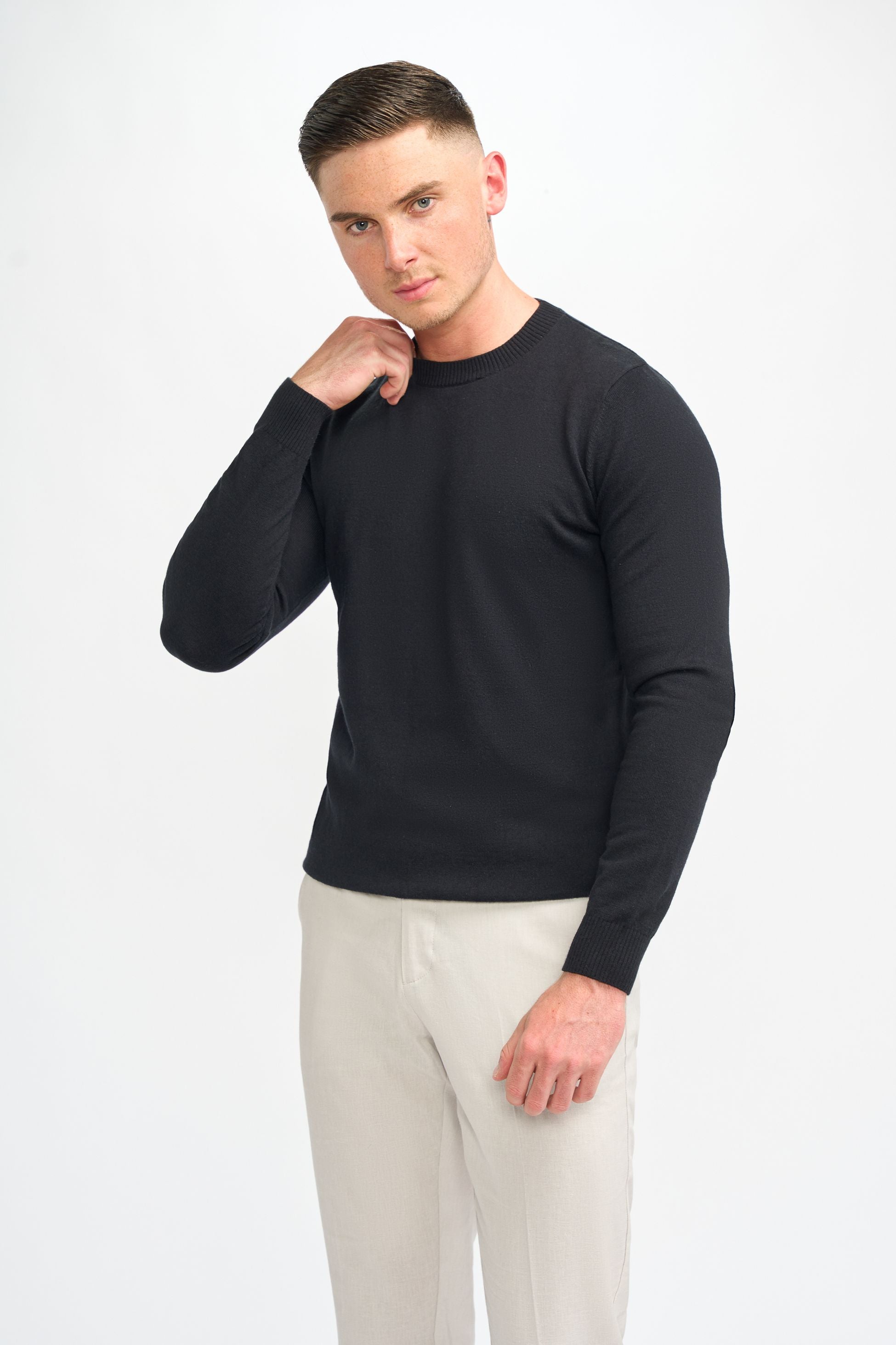 Men’s wool-blend knit pullover jumper, lightweight