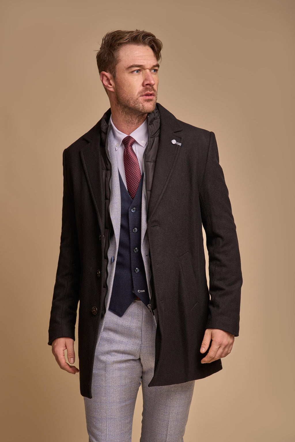 Men’s slim-fit wool-blend coat in black, SANFORD.