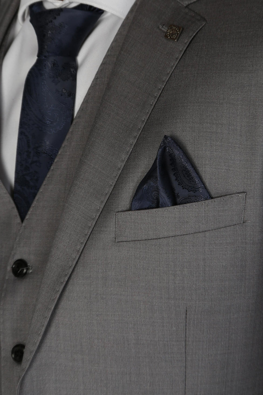 CHARLES Men’s Tailored Fit Light Grey Suit