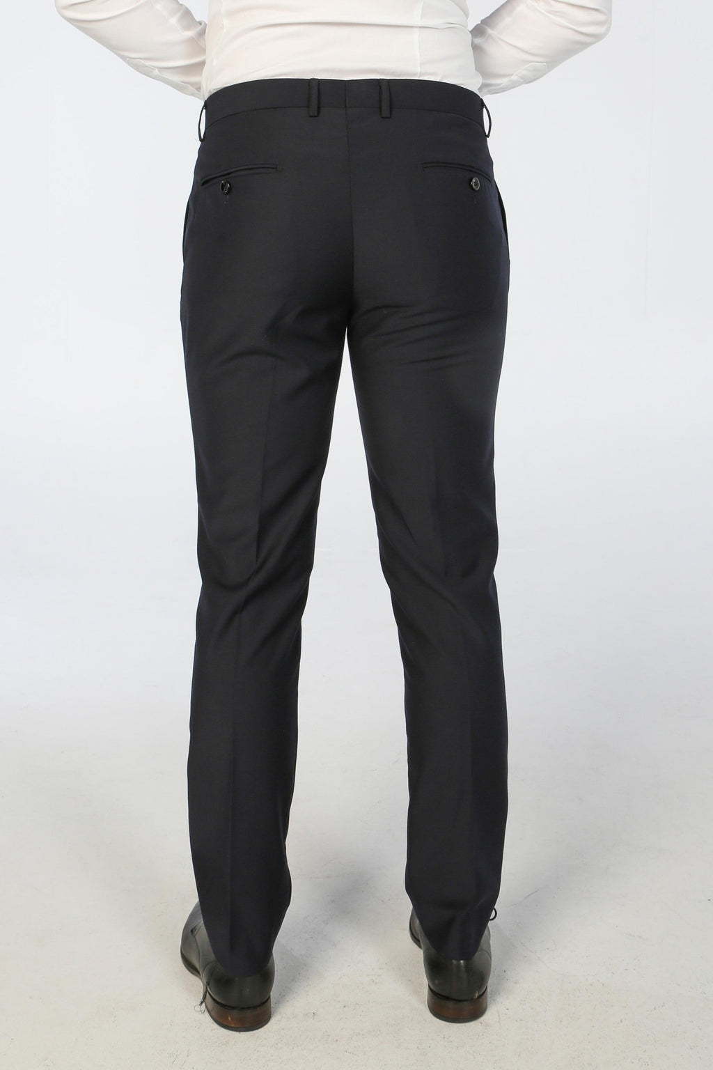 PARKER Men’s Tailored Fit Navy Suit