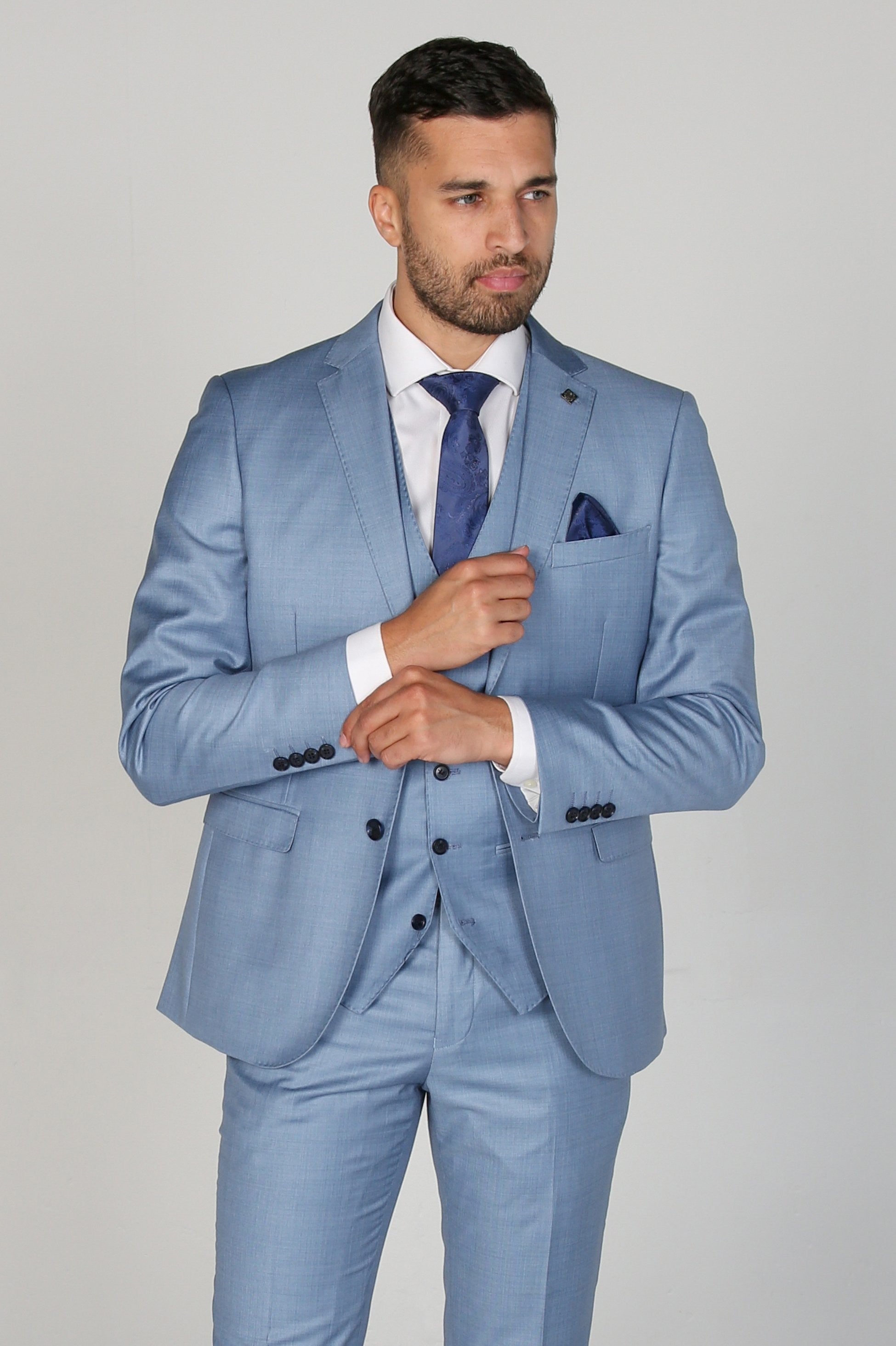 Men's tailored fit blue suit