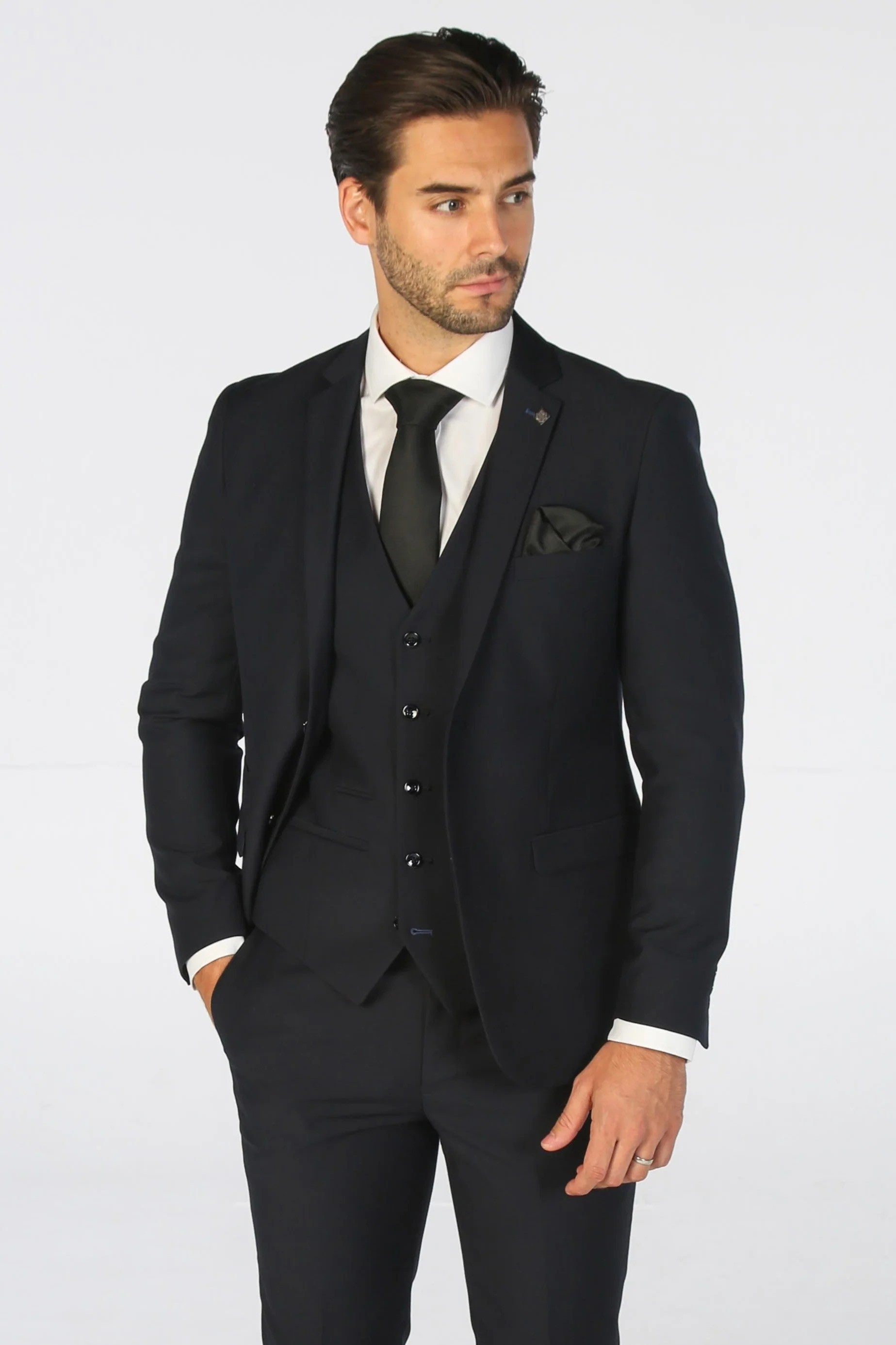 Men's tailored fit navy suit