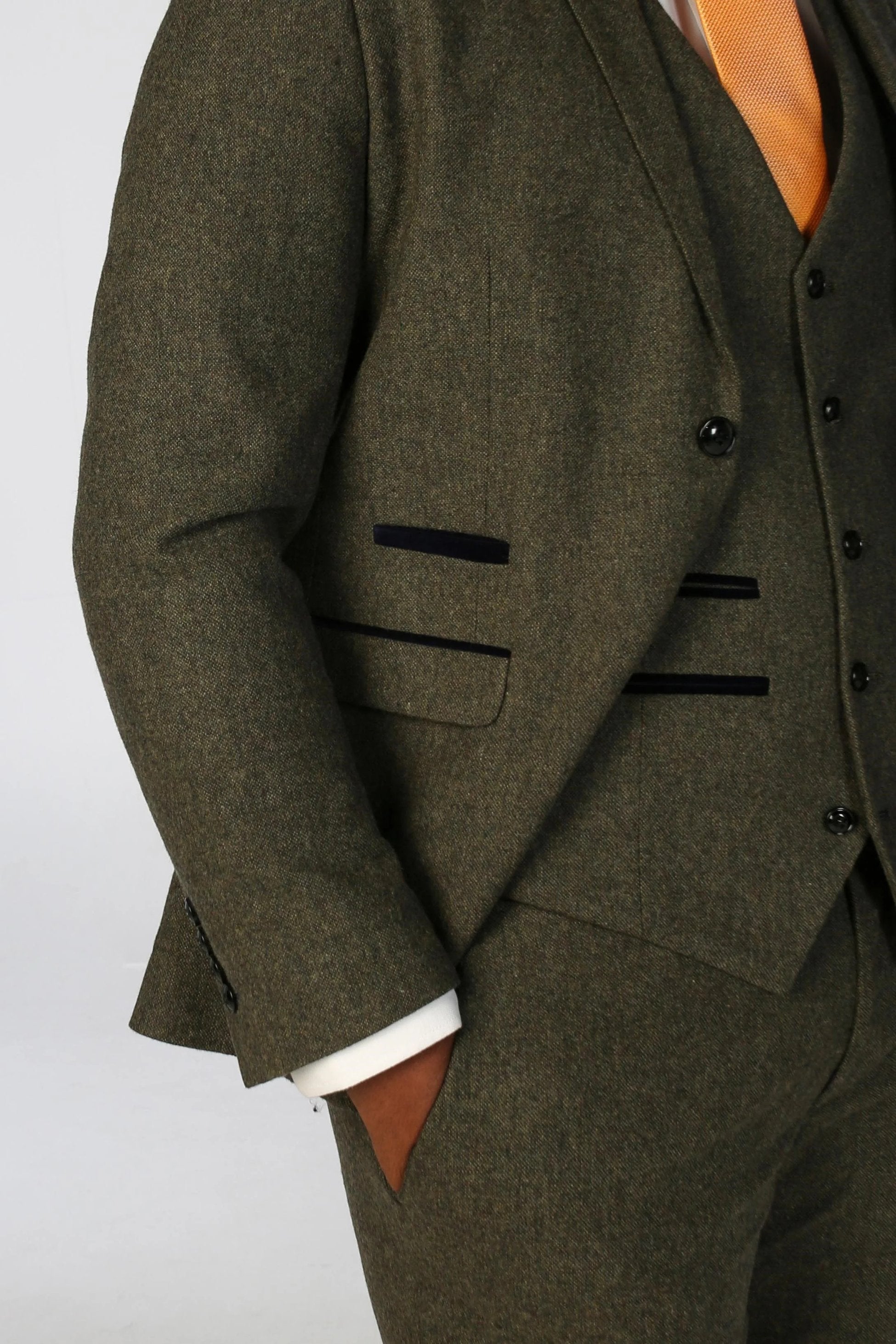 OSCAR Men’s Tailored Fit Wool Blend Green Suit