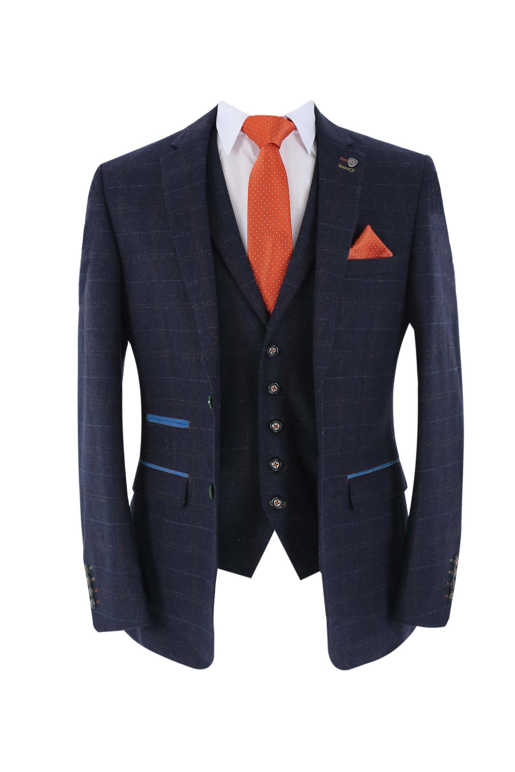 Slim fit tweed windowpane 3-piece suit on a man