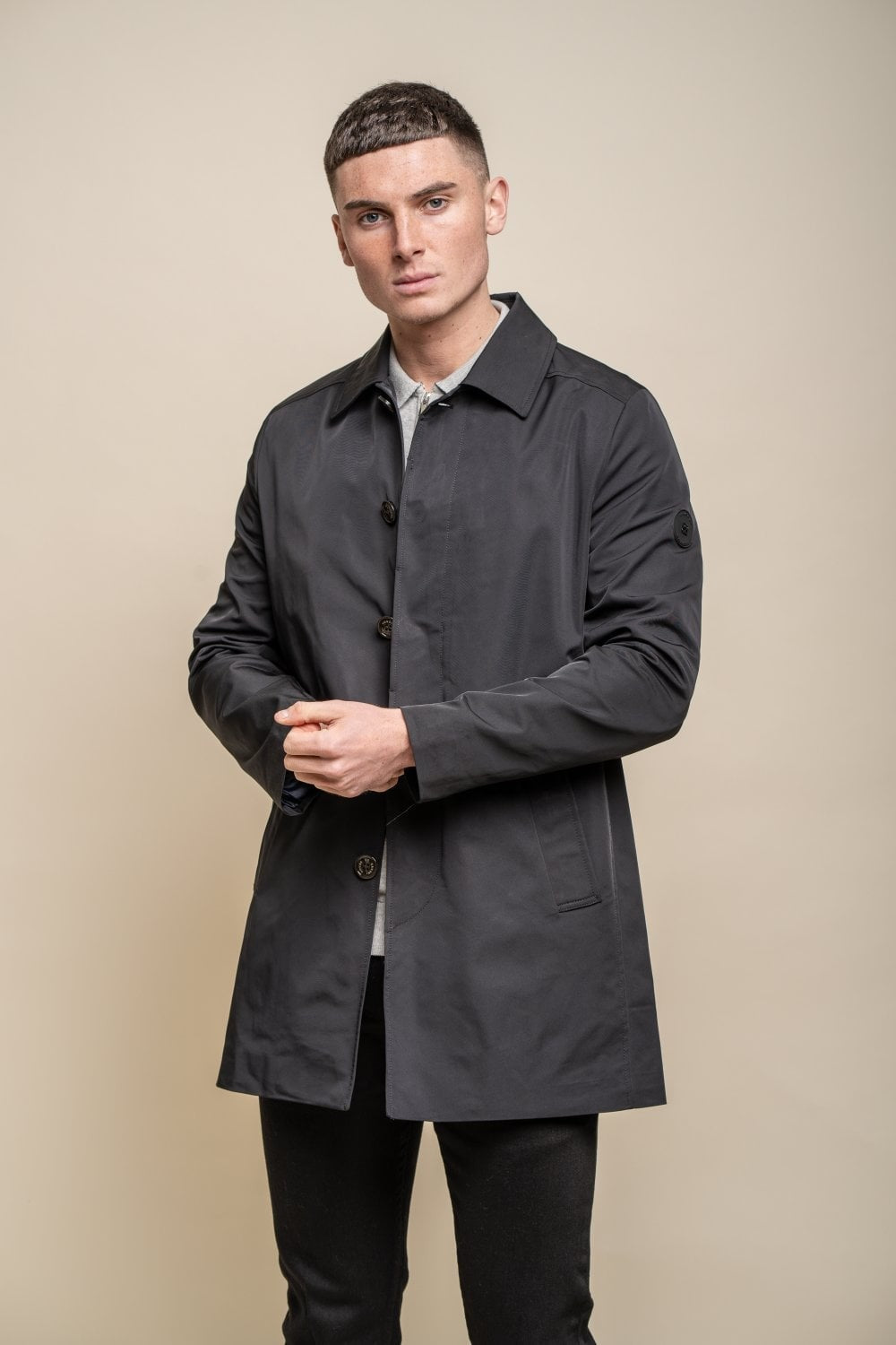 Men’s Mi-Length lightweight casual coat in black, BARRACUDA.