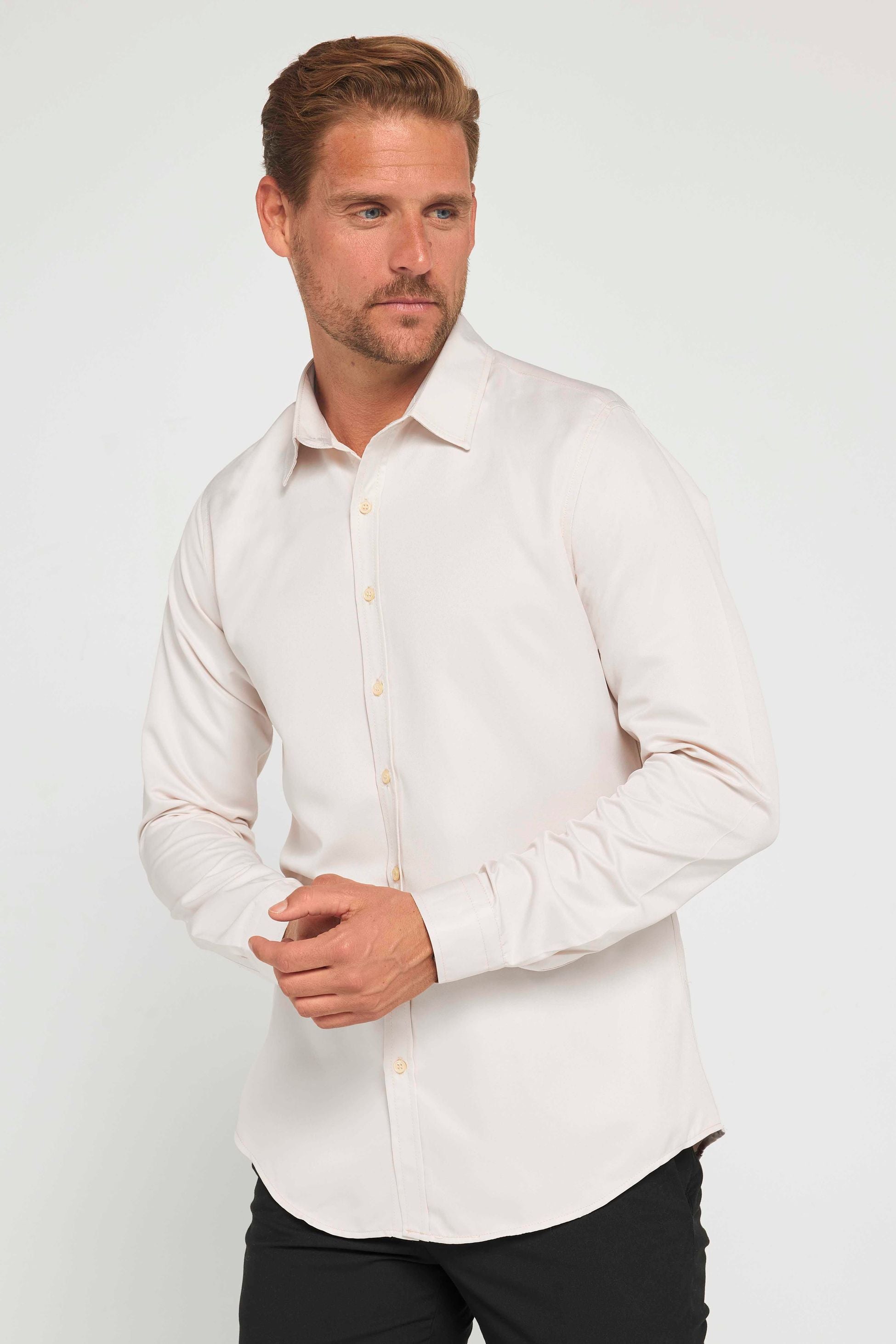 Men’s slim fit long sleeve dress shirt classic collar