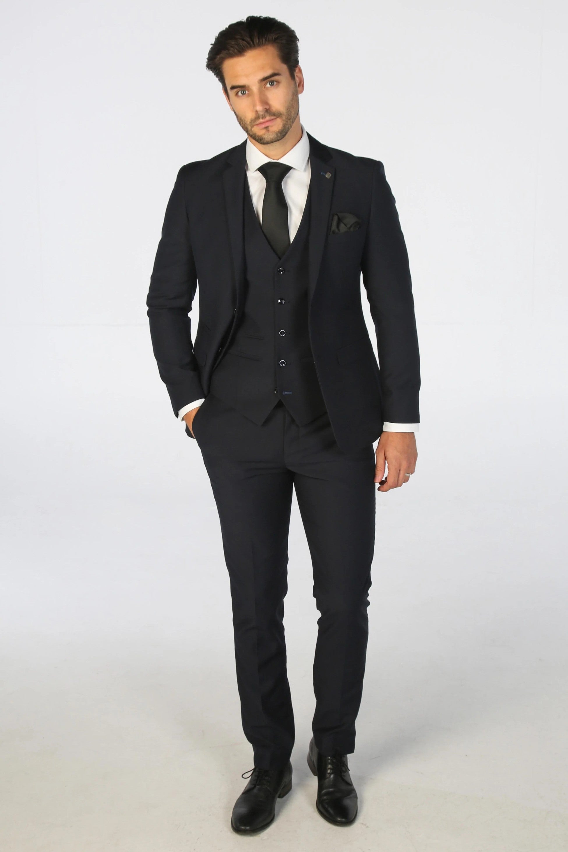 PARKER Men’s Tailored Fit Navy Suit