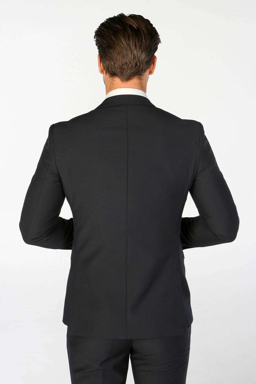 PARKER Men’s Tailored Fit Navy Suit