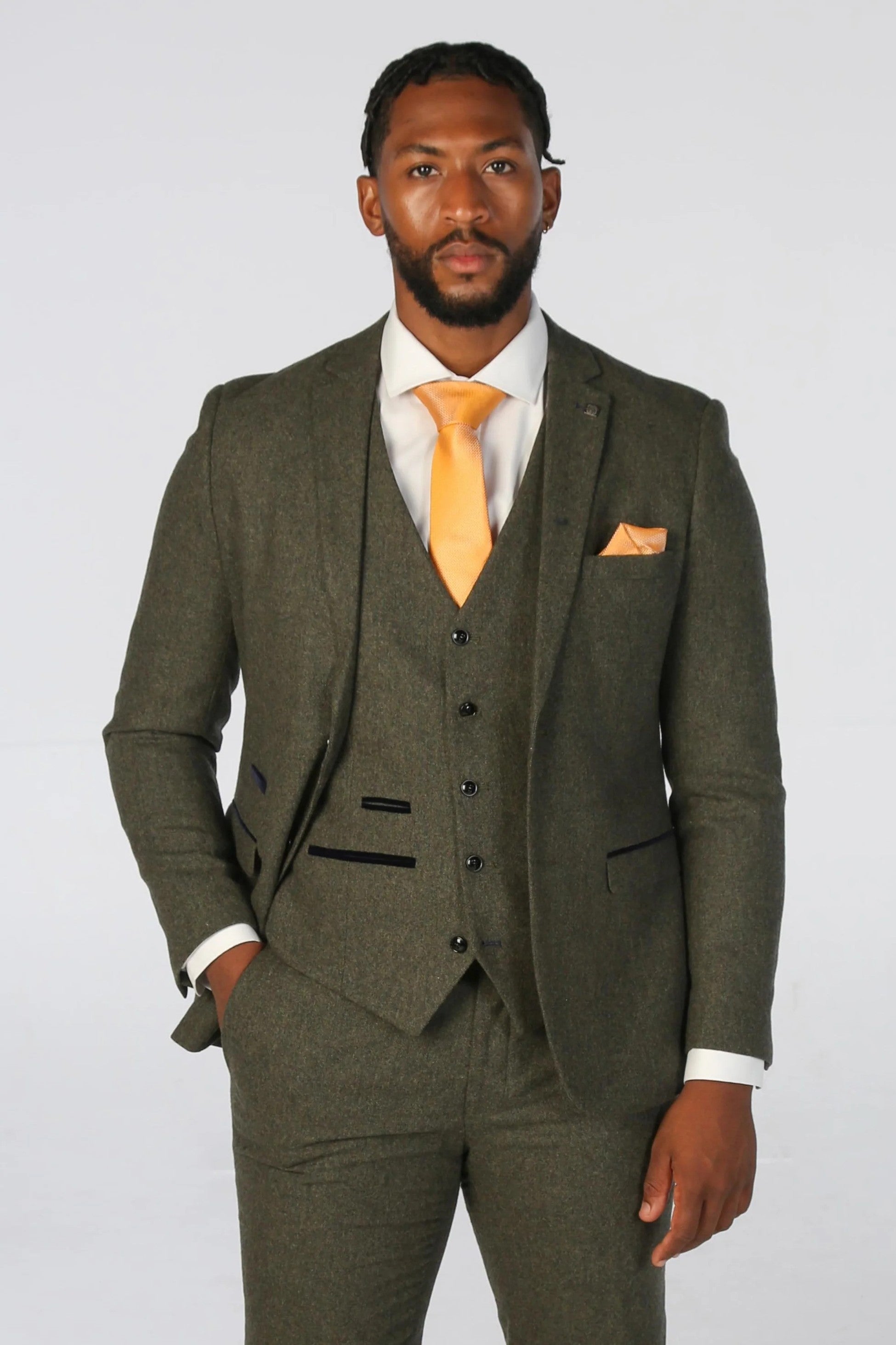 Men's tailored fit wool-blend green suit